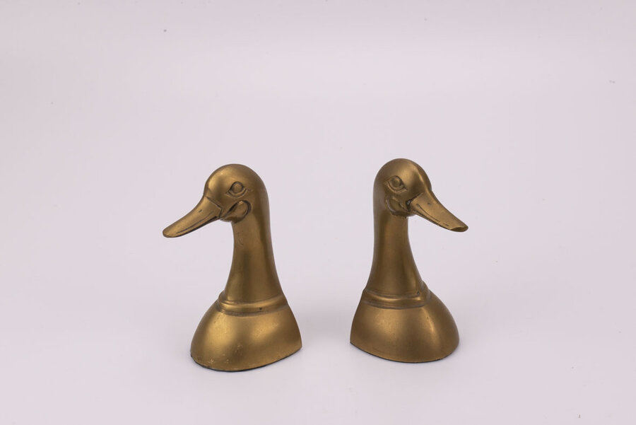 Paire de serre-livres en laiton