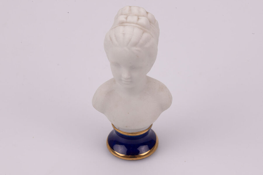 Buste fille Louise Brongniart biscuit Limoges
