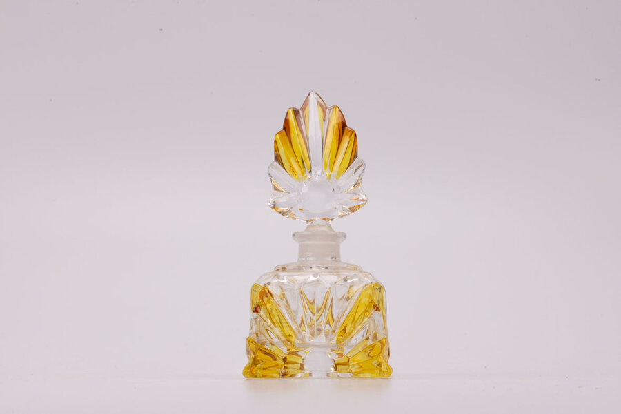 Flacon de parfum en verre et verre teinté jaune