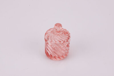 Petite boite rose en verre