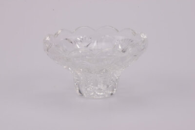 Bougeoir en verre cristallin taillé