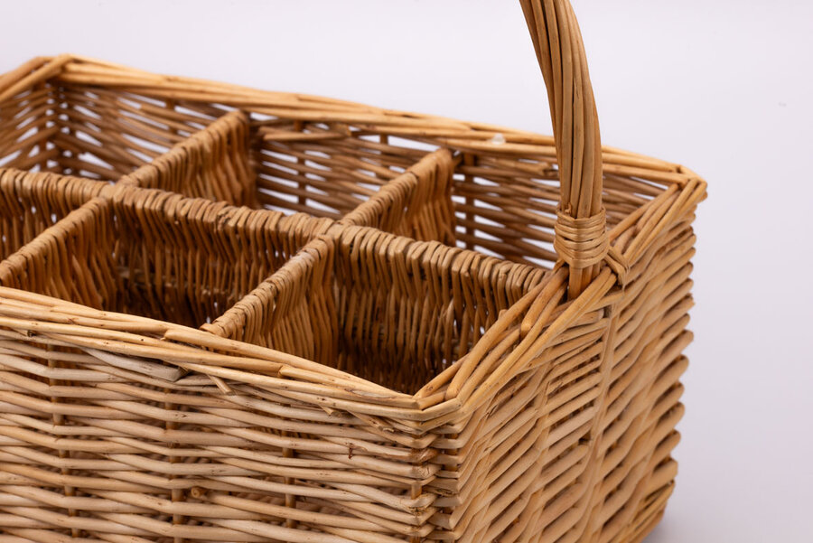 Panier à bouteilles artisanal en osier à 6 compartiments et une grande hanse