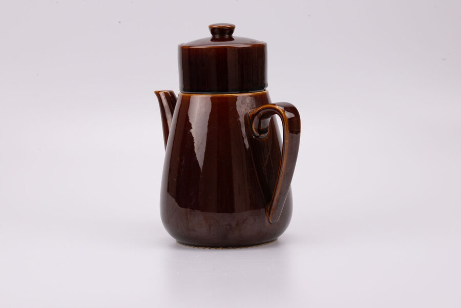 Cafetière et sa tasse intégrée vintage en porcelaine de chez Villeroy & Boch