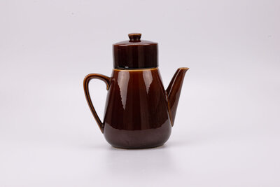 Cafetière et sa tasse intégrée vintage en porcelaine de chez Villeroy & Boch