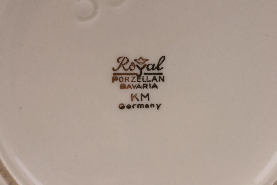 Pot à biscuits vintage en porcelaine signé par la manufacture Royal Porzellan Bavaria