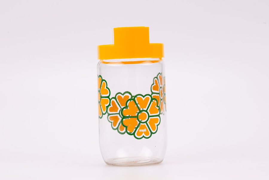 Pot en verre vintage de chez Meli avec son couvercle verseur orange