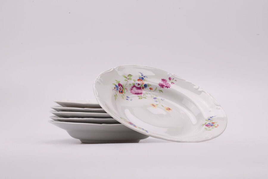 Set de 6 assiettes vintage en porcelaine de chez Chodziez Poland