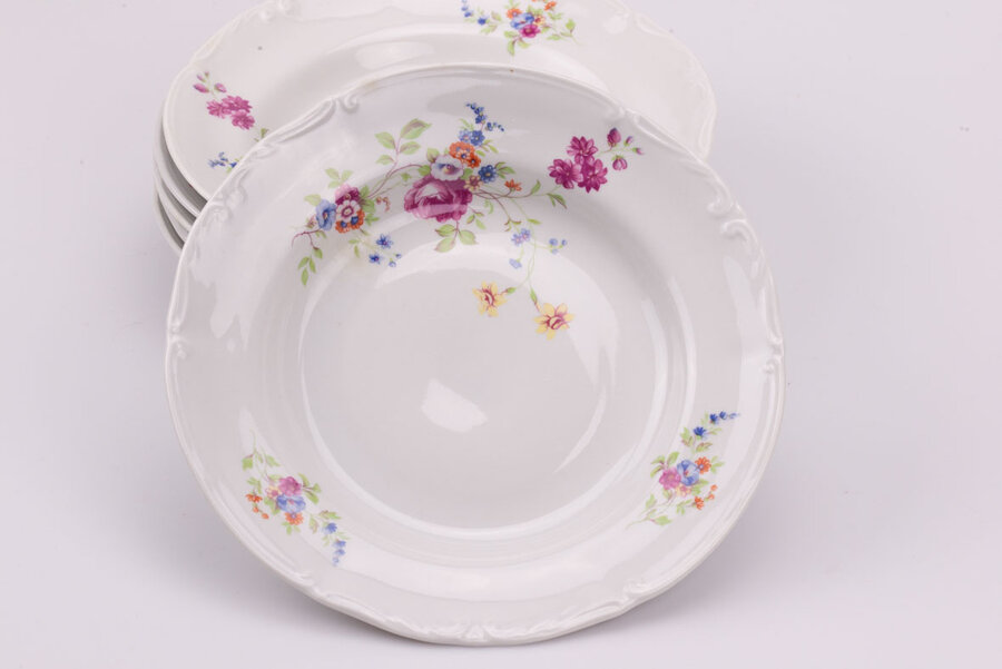 Set de 6 assiettes vintage en porcelaine de chez Chodziez Poland
