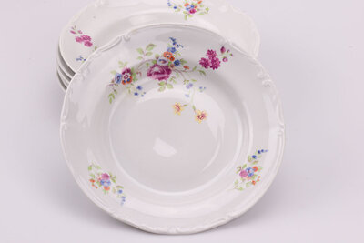 Set de 6 assiettes vintage en porcelaine de chez Chodziez Poland