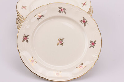 Set de 10 assiettes vintage en porcelaine de Boch Frères modèle Suzon