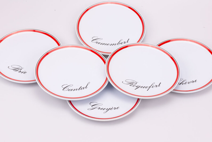 Set d'assiettes à fromage vintage en porcelaine avec un liseré rouge
