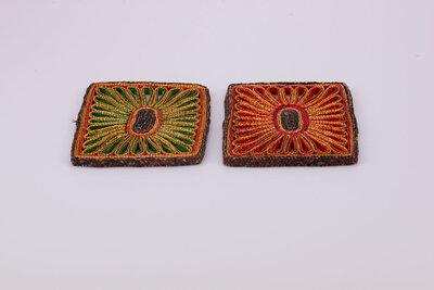 2 dessous de plat colorés  vintage en osier tissé. 