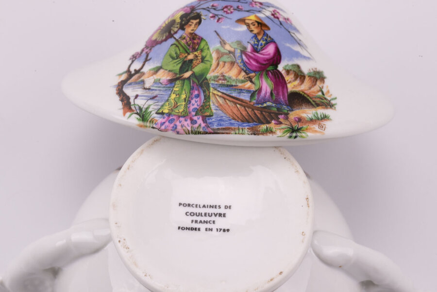 Bol à thé asiatique vintage en porcelaine avec la signature de chez Couleuvre