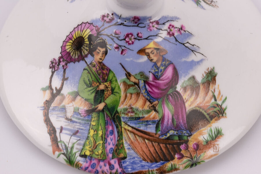 Bol à thé asiatique vintage en porcelaine de chez Couleuvre