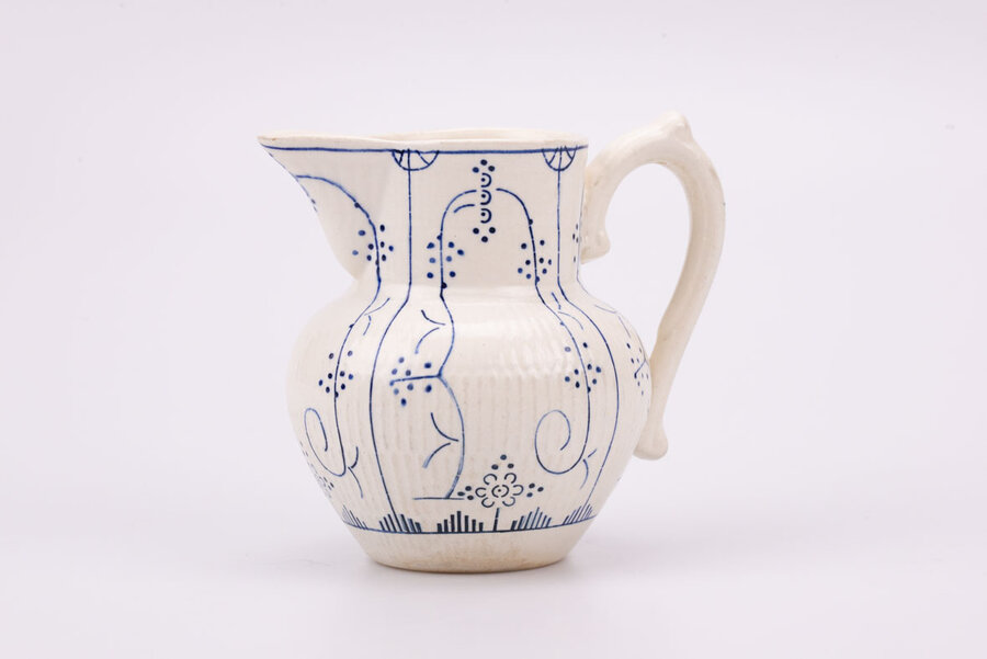 Pot à lait vintage en faïence de Royal Boch