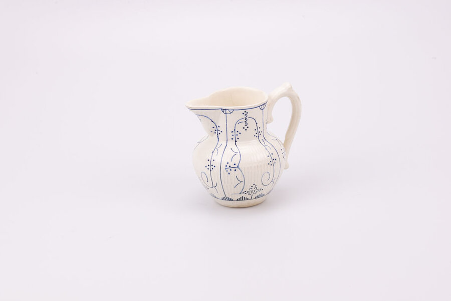 Pot à lait vintage en faïence de Royal Boch