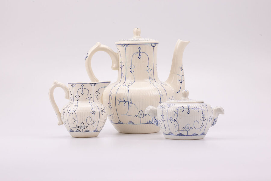 Cafetière sucrier et pot à lait vintage en faïence de Royal Boch