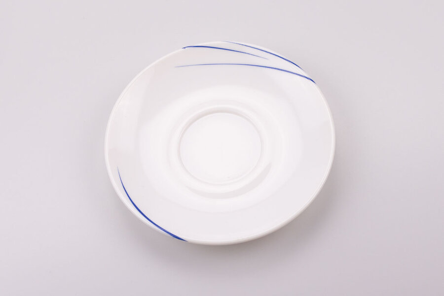 Sous-tasse vintage en verre blanc de Arc France