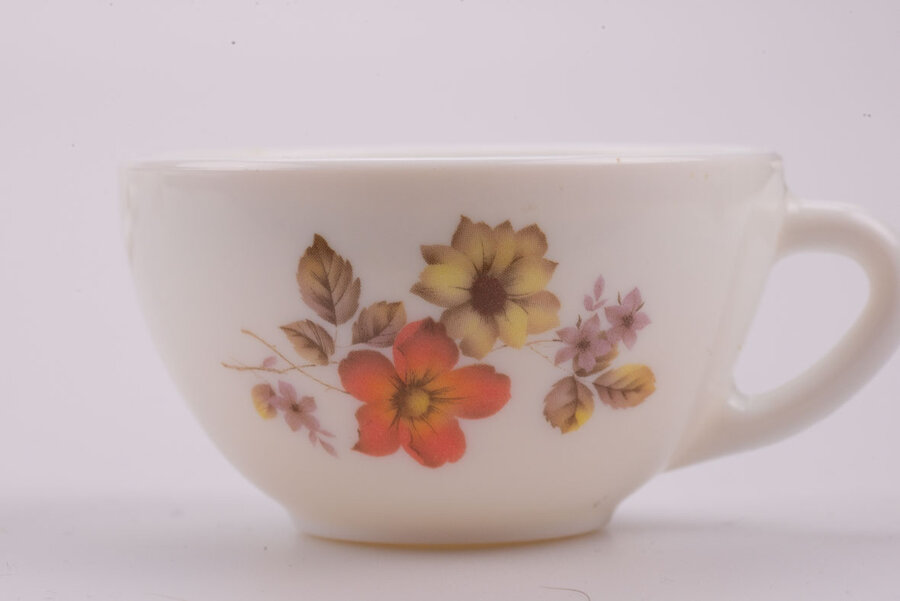 Tasse à café vintage en porcelaine Arcopal 