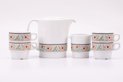 Ensemble de 4 tasses à café, une cafetière et un pot à lait en porcelaine Royal Mosa 