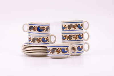 Tasses à café et sous-tasses vintage en porcelaine Boch Keramis