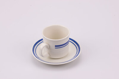 Tasse et sous-tasse vintage en porcelaine Churchill en Angleterre