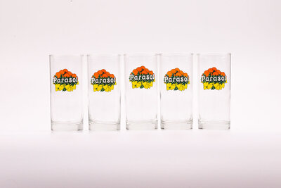 5 verres Parasol jaune et orange parfait pour compléter votre vaisselle et vous rappeler votre enfance 