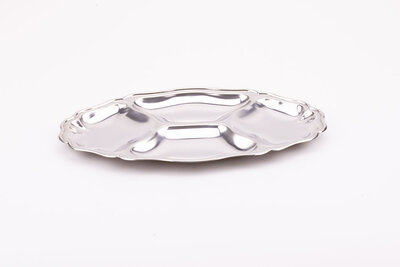 Joli plat à apéro à 4 compartiments en inox 18.