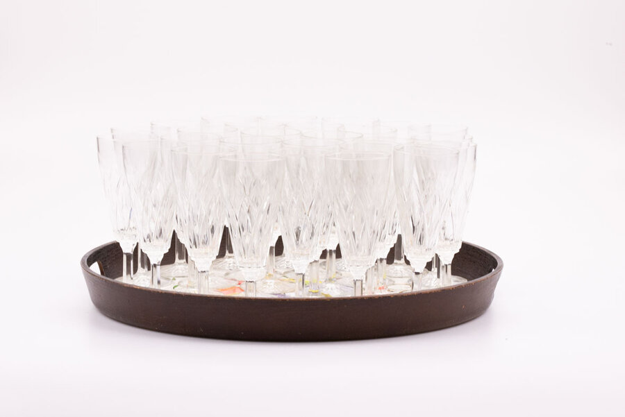 Flûte à champagne en verre ciselé fabriqué à Reims par Verreries Mécaniques Champenoises