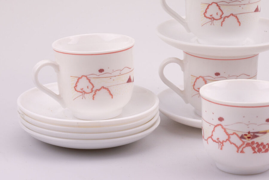 7 tasses rose et soucoupes Arcopal 