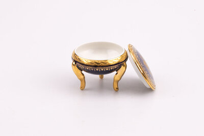 Petite boite en porcelaine de Limoges