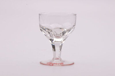 4 verres vintage de l'apértif Saint-Raphaël.