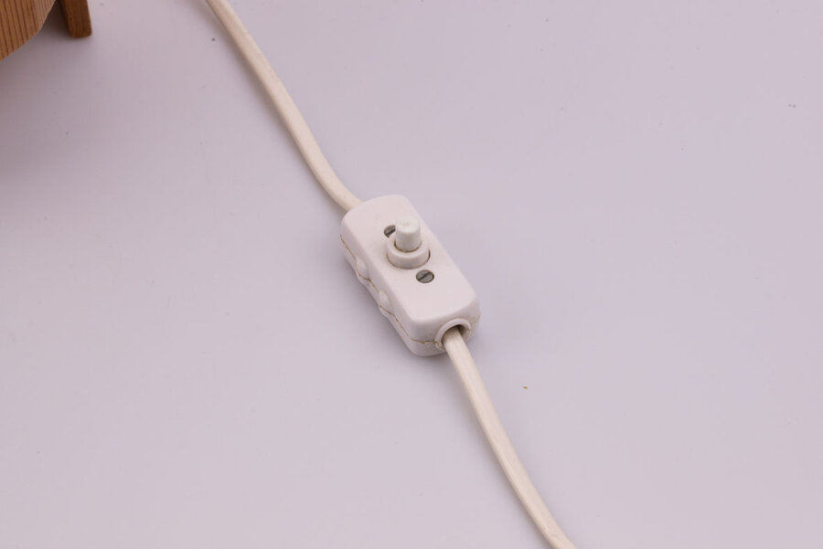 Lampe de chevet en bois