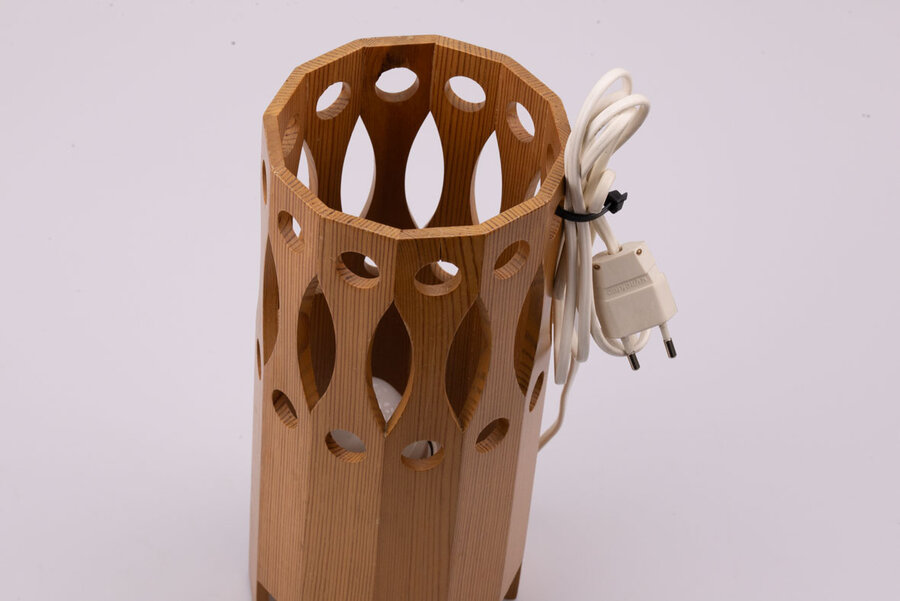 Lampe de chevet en bois