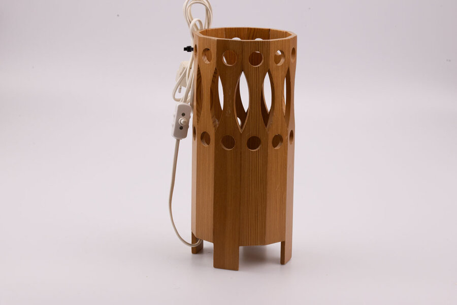 Lampe de chevet en bois