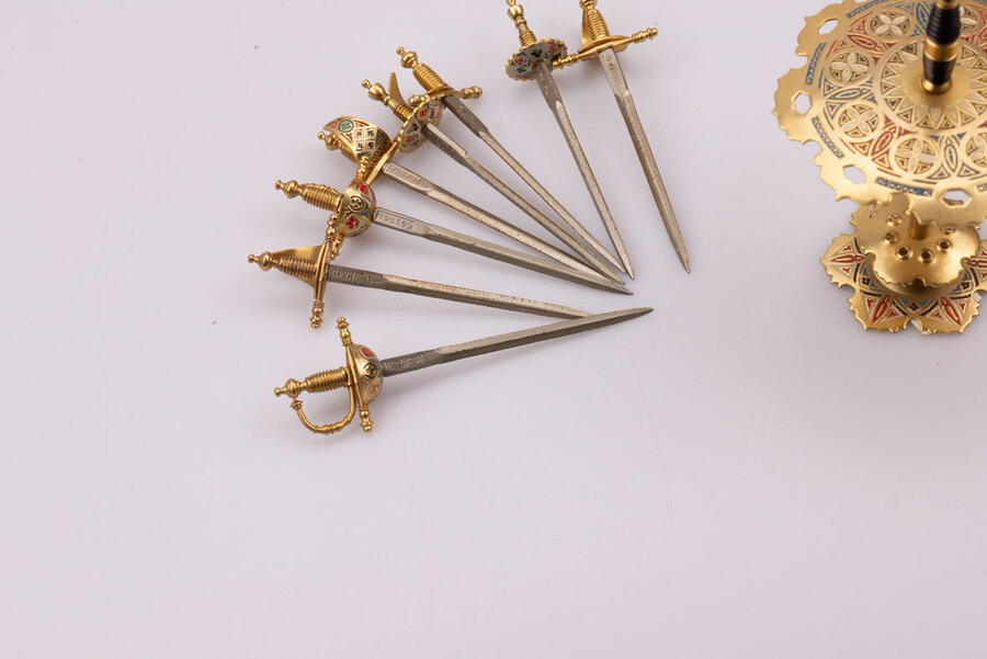 Piques apéritif en forme d'épées Toledo