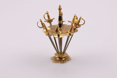 Piques apéritif en forme d'épées Toledo