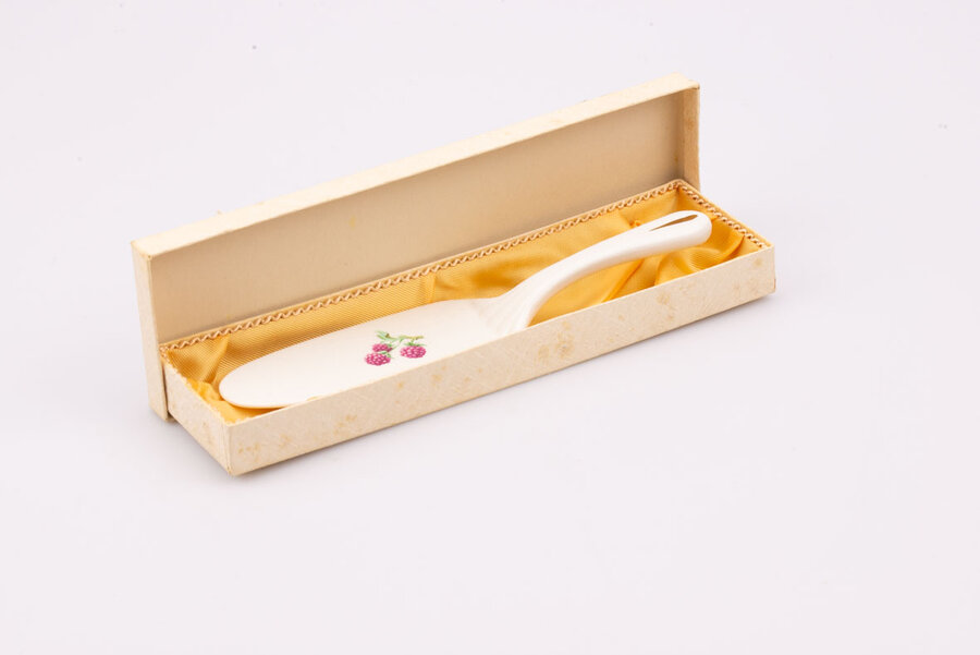 Pelle à tarte en porcelaine