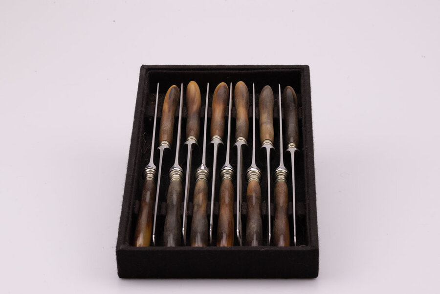 Coffret de 12 couteaux de table conçus par la Gainerie Lyonnaise
