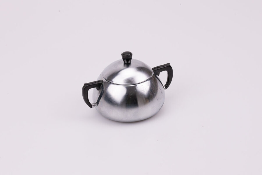 Sucrier raffiné en inox fabriqué par la prestigieuse marque Demeyere. 
