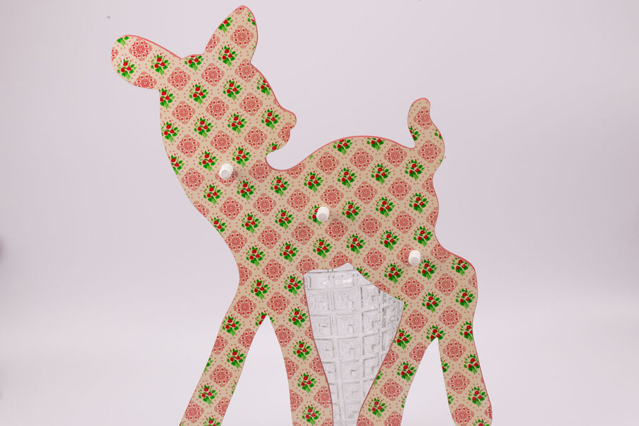 Porte-manteau mural en forme de faon