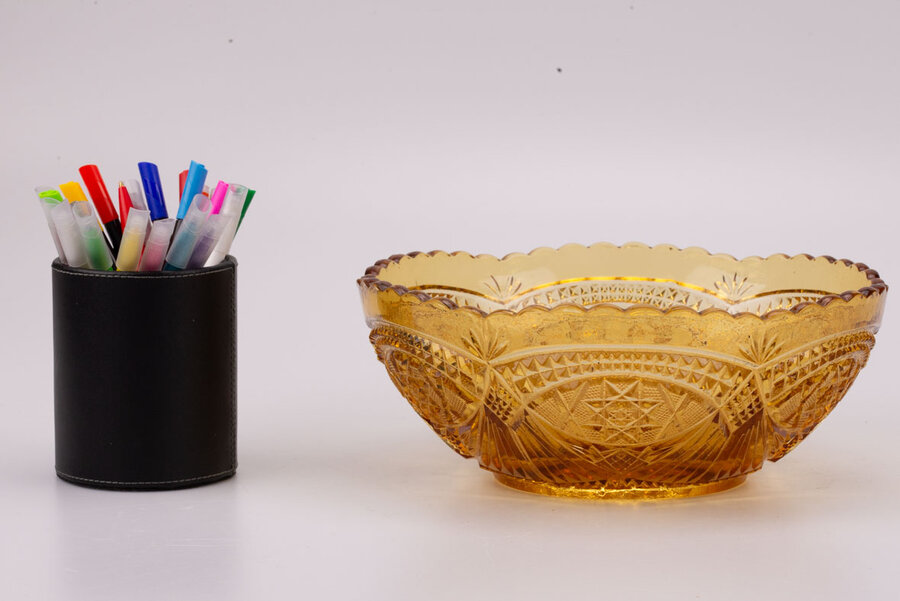 Plat en verre ambré