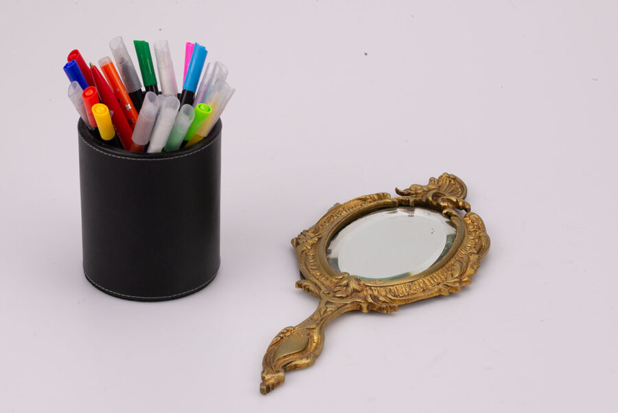 Miroir ancien face à main en bronze