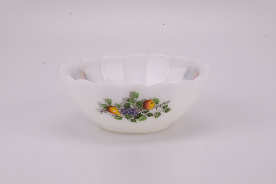 Saladier conçu par Arcopal dans la collection "Fruits de France" des années 1970