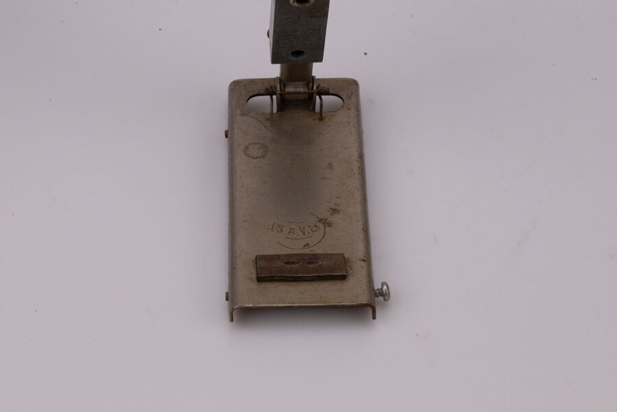 Perforatrice en métal